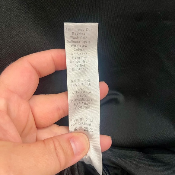 WEISSMAN Balera Black Dance Costume Leotard Lace Long Sleeves Medium Child MC - Picture 7 of 7